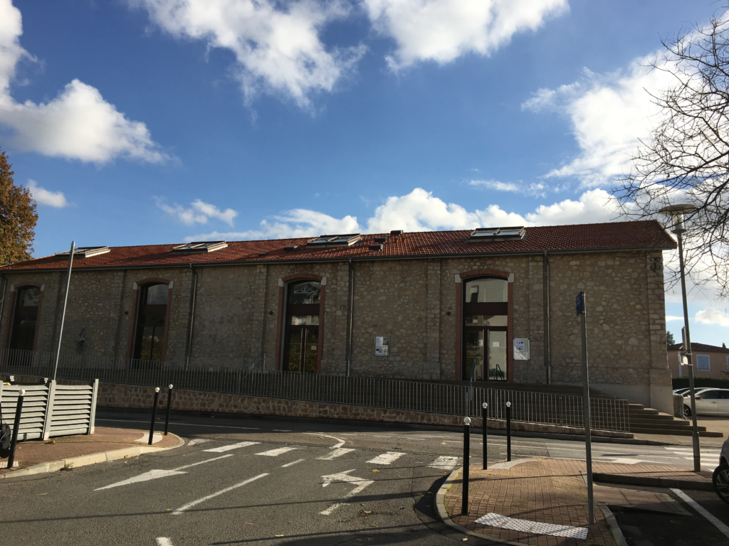 Centre Associatif (Mouans Sartoux)